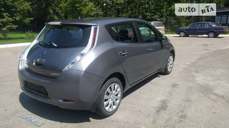Хетчбек Nissan Leaf 2015 в Харкові