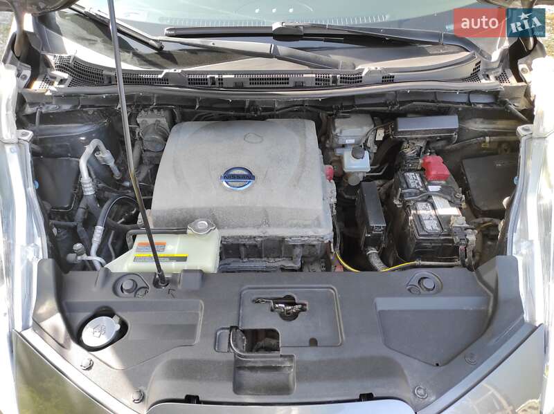 Хэтчбек Nissan Leaf 2014 в Тернополе