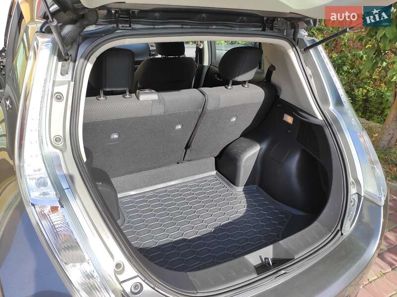 Хэтчбек Nissan Leaf 2014 в Тернополе