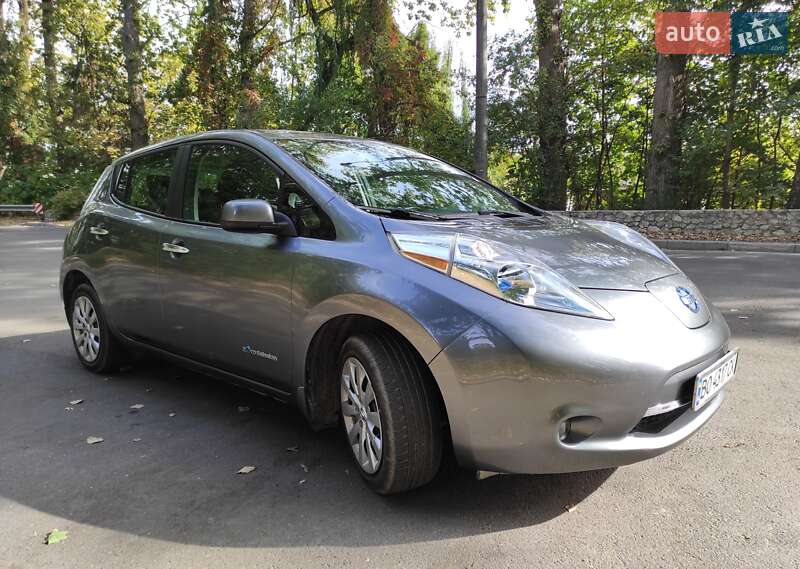Хэтчбек Nissan Leaf 2014 в Тернополе