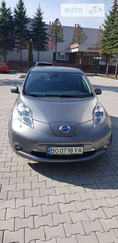 Хетчбек Nissan Leaf 2015 в Тернополі фото Хетчбек Nissan Leaf 2015 в Тернополі