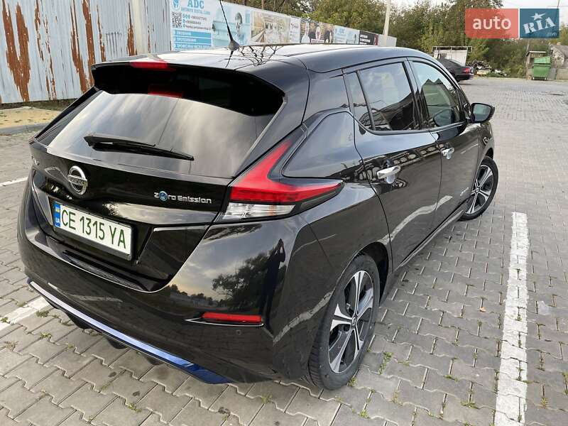 Хэтчбек Nissan Leaf 2018 в Черновцах