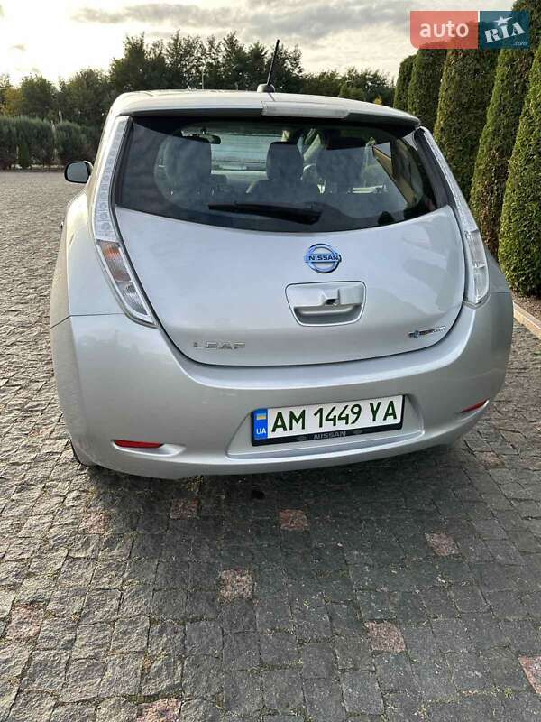 Хетчбек Nissan Leaf 2016 в Житомирі
