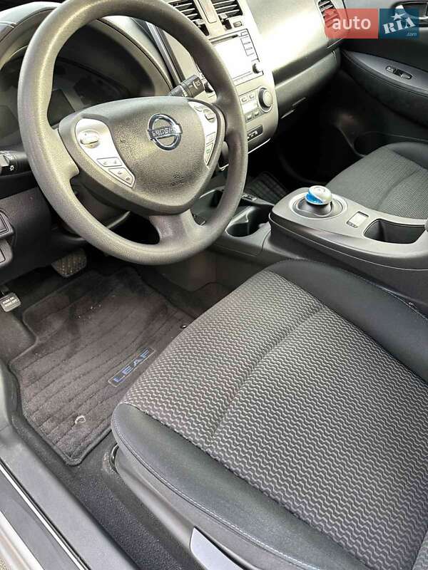 Хетчбек Nissan Leaf 2016 в Житомирі