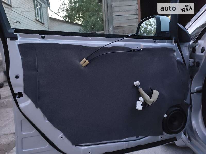 Хэтчбек Nissan Leaf 2016 в Виннице