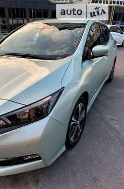 Хетчбек Nissan Leaf 2018 в Вінниці