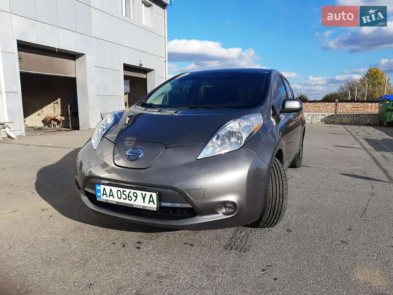 Хэтчбек Nissan Leaf 2017 в Хмельницком