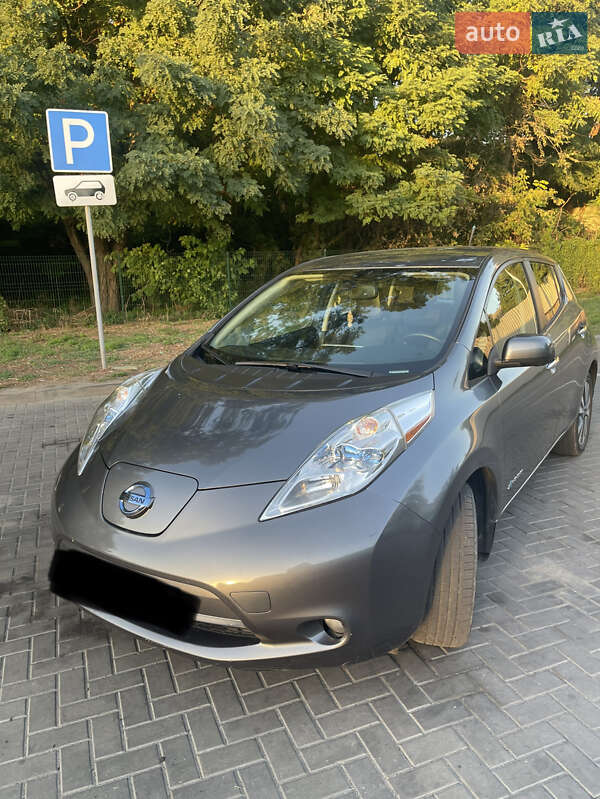 Хетчбек Nissan Leaf 2014 в Дніпрі фото 2 Хетчбек Nissan Leaf 2014 в Дніпрі