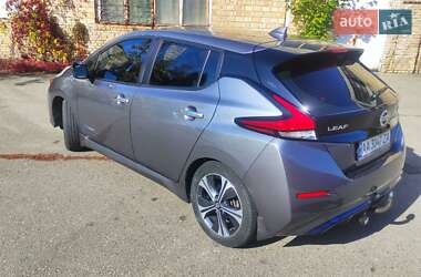 Хэтчбек Nissan Leaf 2018 в Киеве
