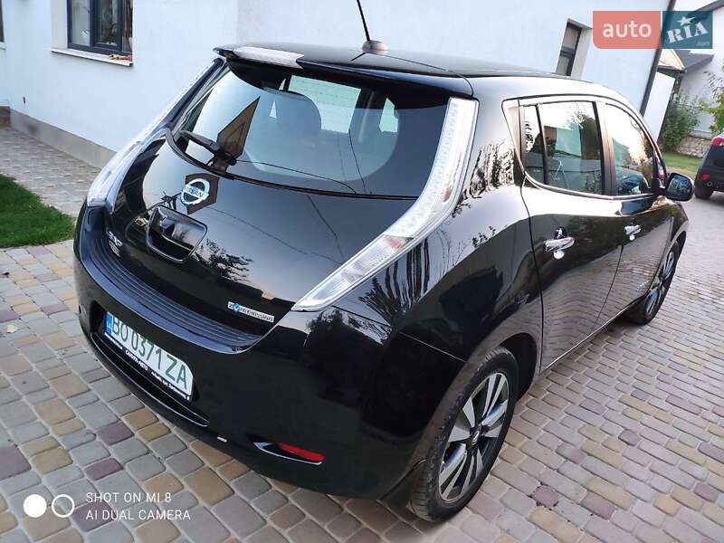 Хэтчбек Nissan Leaf 2016 в Тернополе