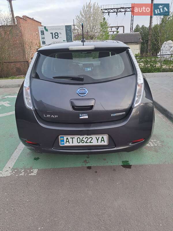 Хэтчбек Nissan Leaf 2013 в Тернополе