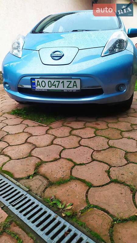 Хетчбек Nissan Leaf 2015 в Ужгороді фото 3 Хетчбек Nissan Leaf 2015 в Ужгороді