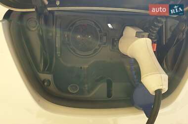 Хэтчбек Nissan Leaf 2017 в 