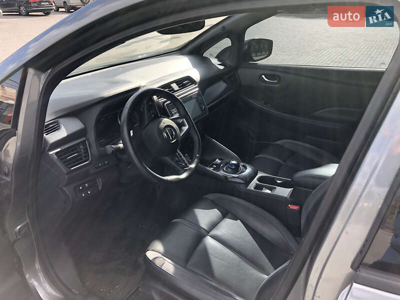 Хэтчбек Nissan Leaf 2018 в Полтаве