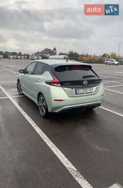 Хэтчбек Nissan Leaf 2018 в 