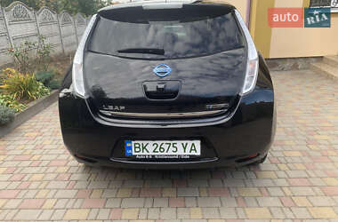 Хетчбек Nissan Leaf 2014 в Рівному