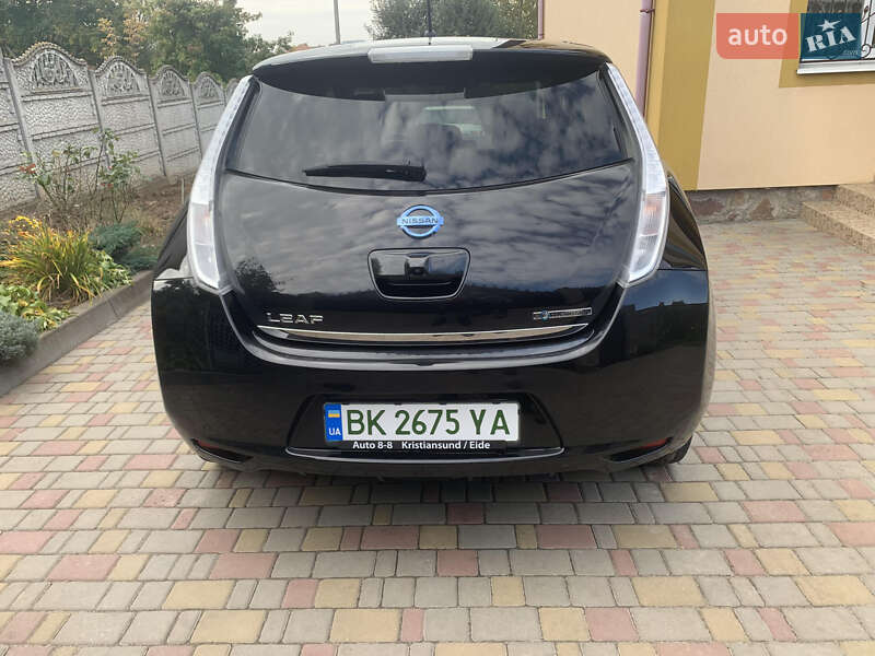 Хэтчбек Nissan Leaf 2014 в Ровно