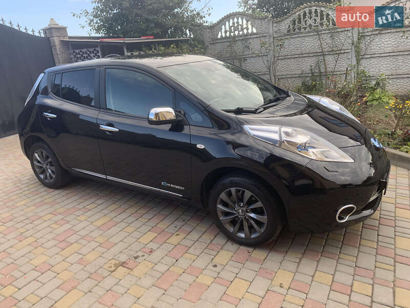 Хэтчбек Nissan Leaf 2014 в Ровно