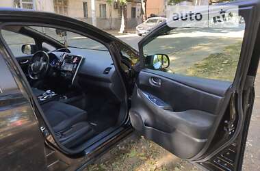 Хэтчбек Nissan Leaf 2014 в 