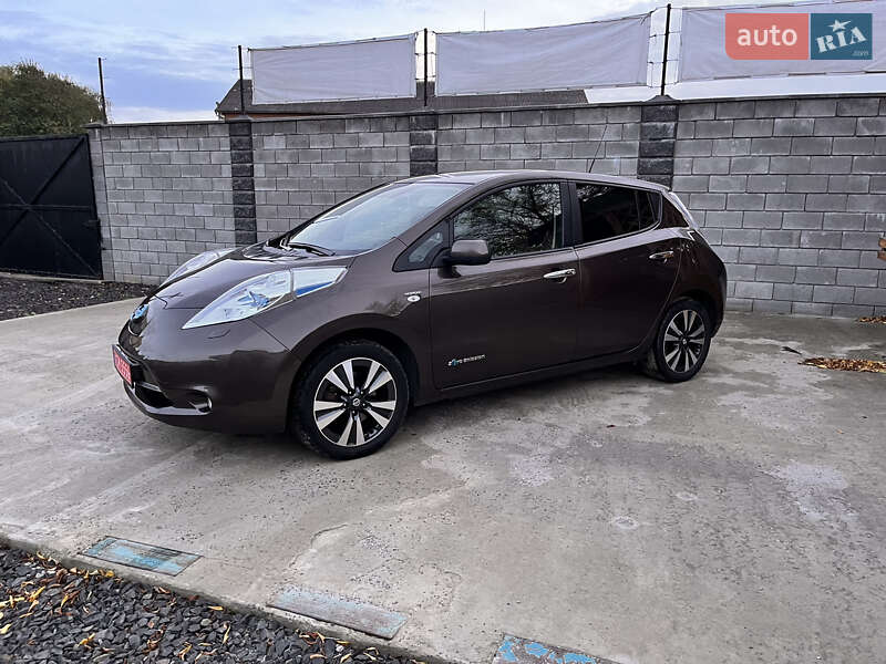 Хетчбек Nissan Leaf 2016 в Костопілі