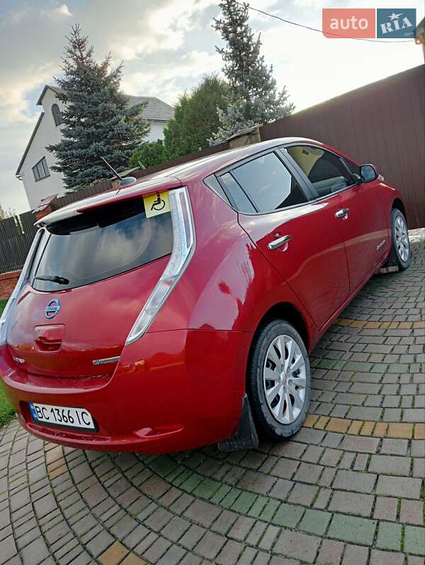 Хэтчбек Nissan Leaf 2015 в Шептицькому