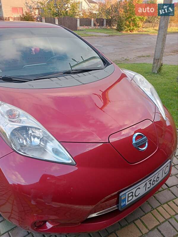Хэтчбек Nissan Leaf 2015 в Шептицькому
