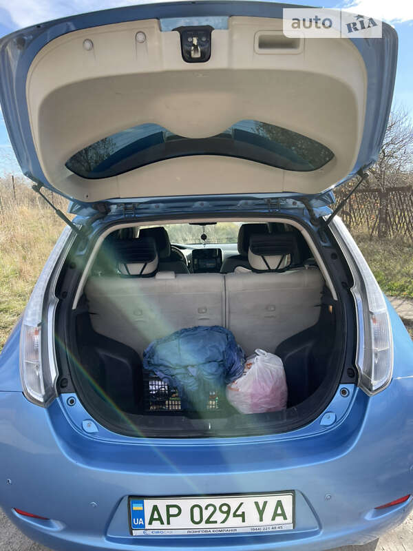 Хэтчбек Nissan Leaf 2013 в Запорожье