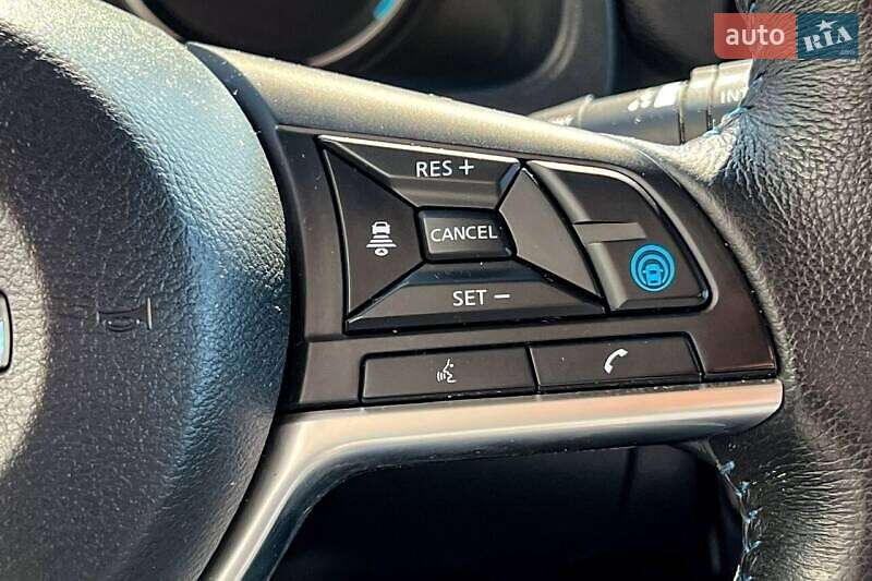 Хэтчбек Nissan Leaf 2021 в Киеве