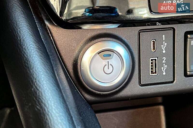 Хэтчбек Nissan Leaf 2021 в Киеве