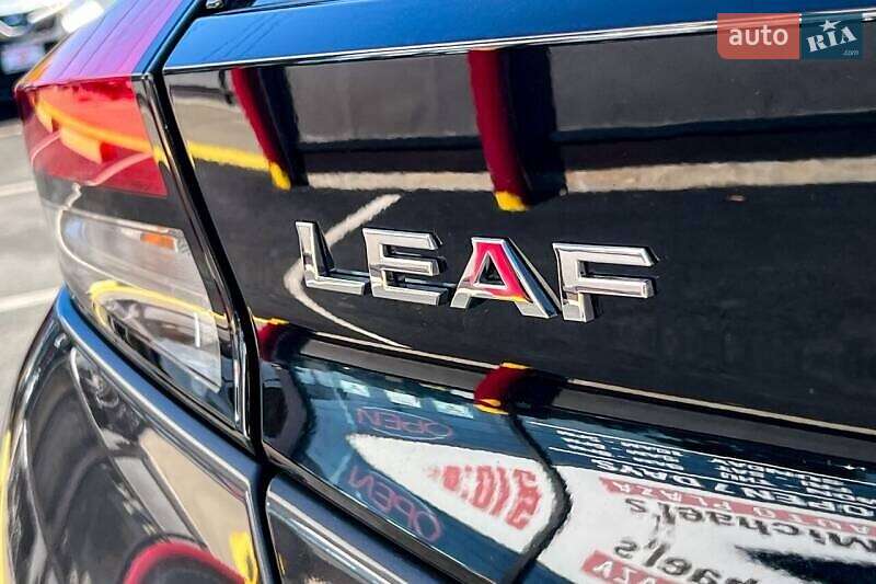 Хэтчбек Nissan Leaf 2021 в Киеве