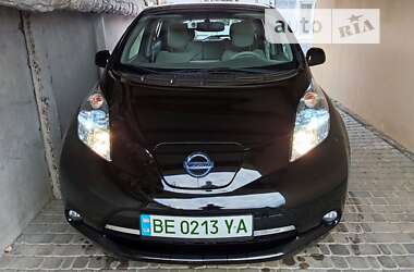 Хетчбек Nissan Leaf 2012 в Южноукраїнську