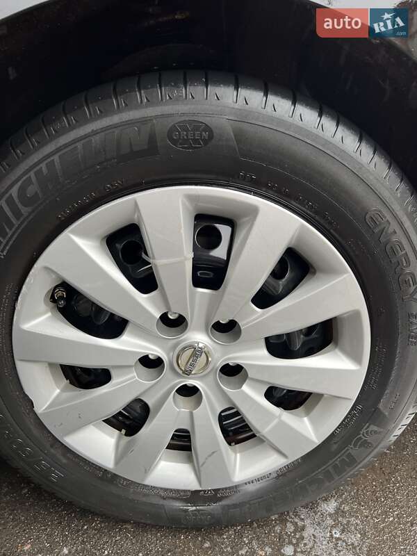 Хэтчбек Nissan Leaf 2013 в Лозовой фото 27 Хэтчбек Nissan Leaf 2013 в Лозовой