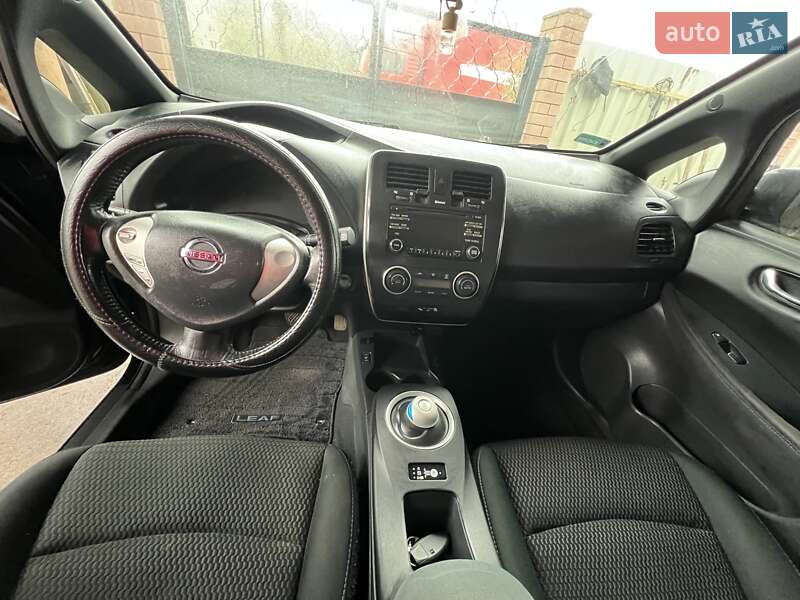Хэтчбек Nissan Leaf 2013 в Лозовой фото 38 Хэтчбек Nissan Leaf 2013 в Лозовой