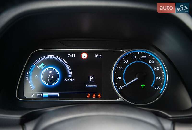 Хетчбек Nissan Leaf 2018 в Києві