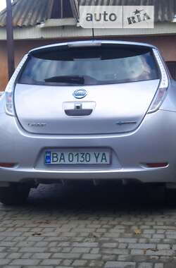 Хэтчбек Nissan Leaf 2013 в Новомиргороде