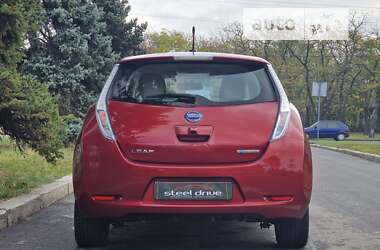 Хэтчбек Nissan Leaf 2011 в Николаеве