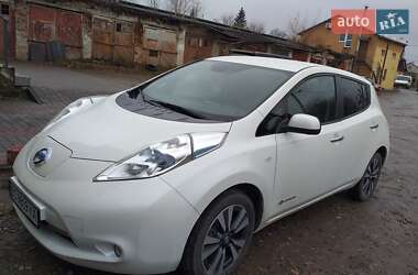 Хетчбек Nissan Leaf 2014 в Дрогобичі