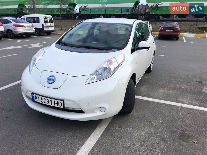 Хетчбек Nissan Leaf 2014 в Києві фото 3 Хетчбек Nissan Leaf 2014 в Києві