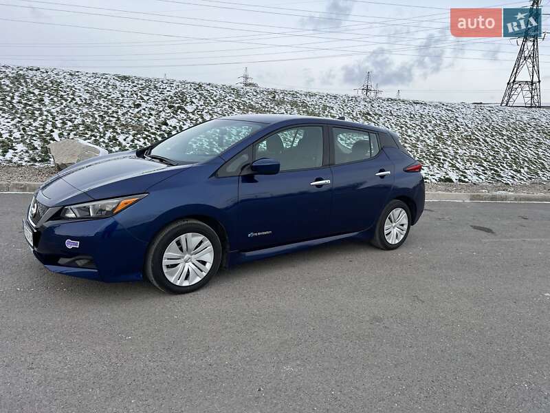 Хетчбек Nissan Leaf 2019 в Дніпрі