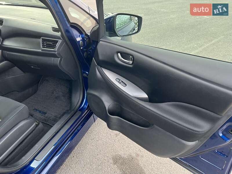 Хетчбек Nissan Leaf 2019 в Дніпрі
