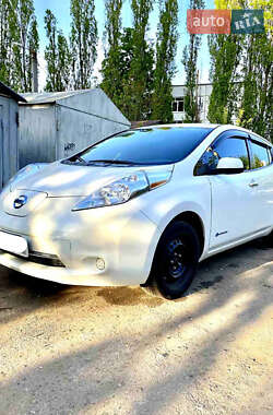 Хэтчбек Nissan Leaf 2016 в Львове
