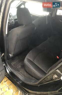 Хэтчбек Nissan Leaf 2013 в 