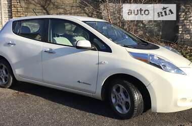 Хэтчбек Nissan Leaf 2014 в Херсоне