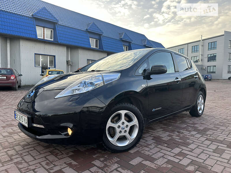 Хэтчбек Nissan Leaf 2012 в Ровно