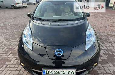 Хэтчбек Nissan Leaf 2012 в Ровно