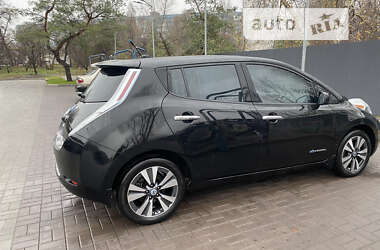 Хэтчбек Nissan Leaf 2013 в Днепре