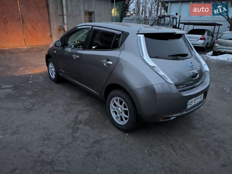 Хэтчбек Nissan Leaf 2014 в Гайвороне