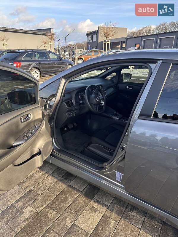 Хетчбек Nissan Leaf 2023 в Луцьку