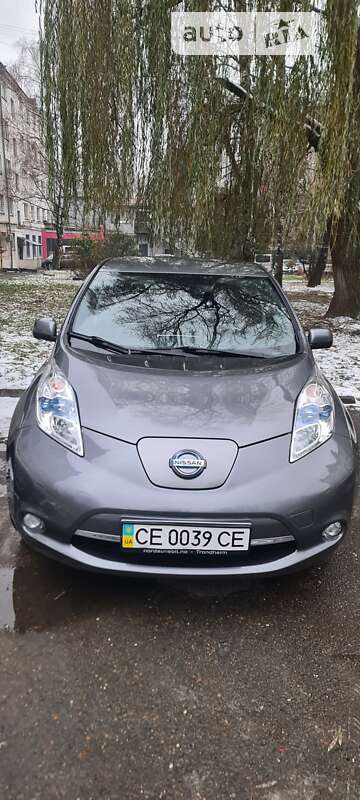 Хетчбек Nissan Leaf 2014 в Чернівцях