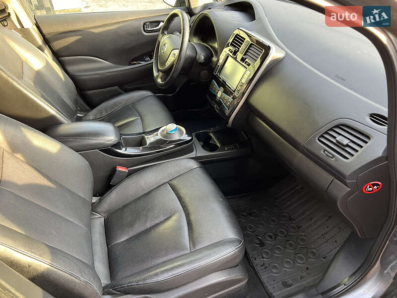 Хэтчбек Nissan Leaf 2013 в Житомире